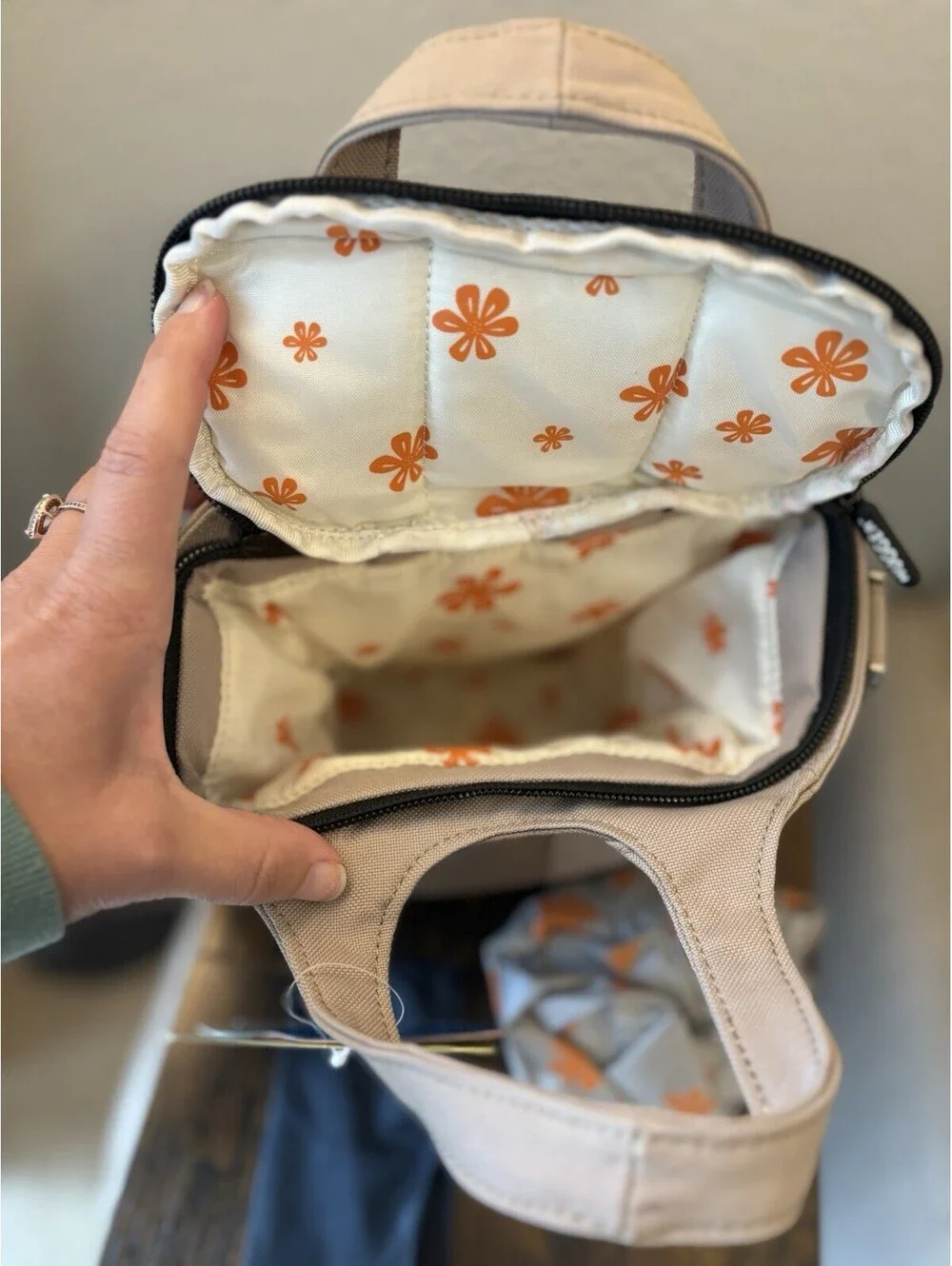 HUGGER Camera Bag